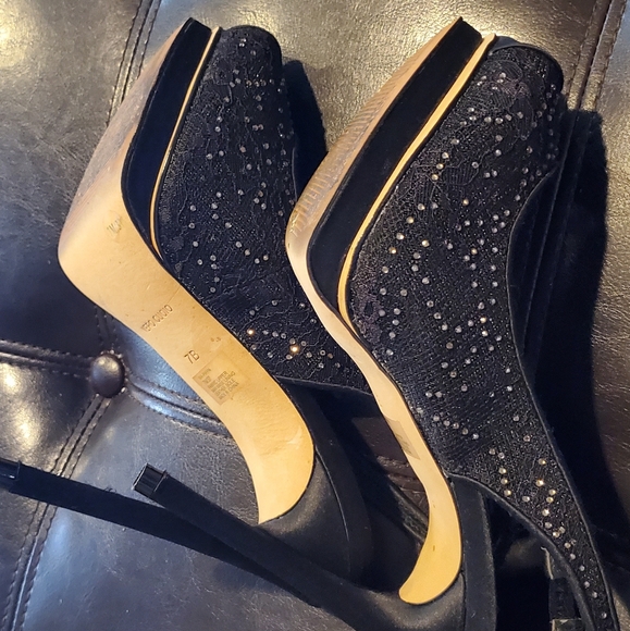 BCBGMaxAzria black sling back heels Pippa Size 7 - Picture 4 of 15